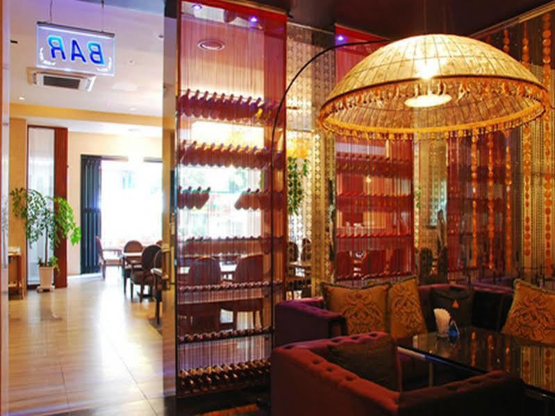 Hotel Noblesse Seoul Bagian luar foto