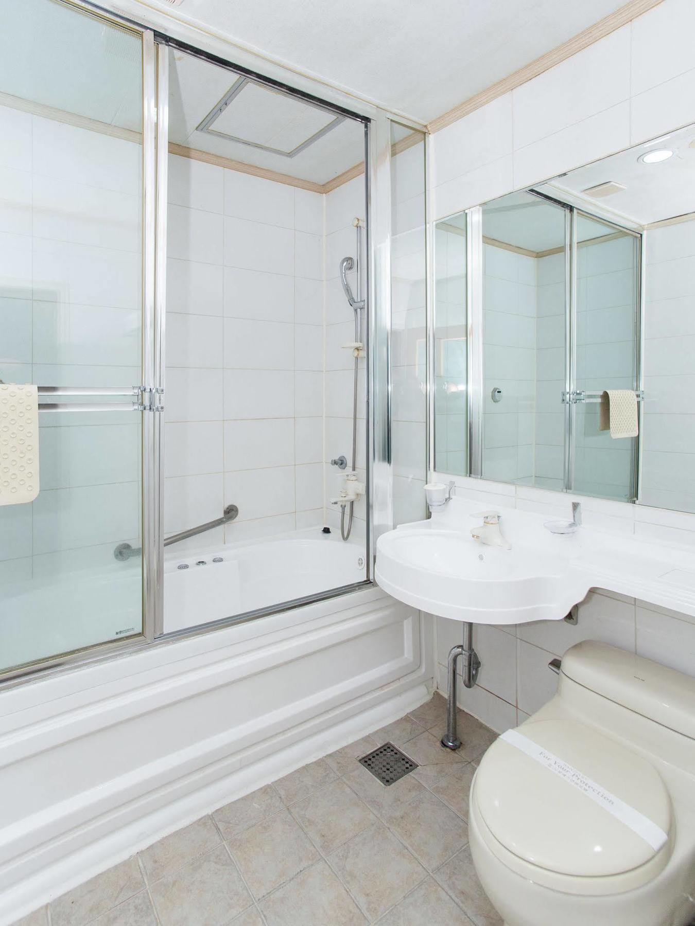 Hotel Noblesse Seoul Bagian luar foto