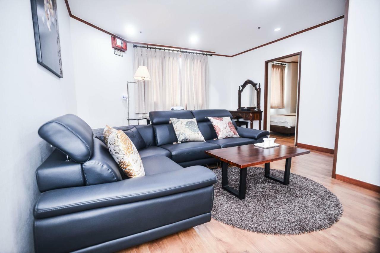 Hotel Noblesse Seoul Bagian luar foto
